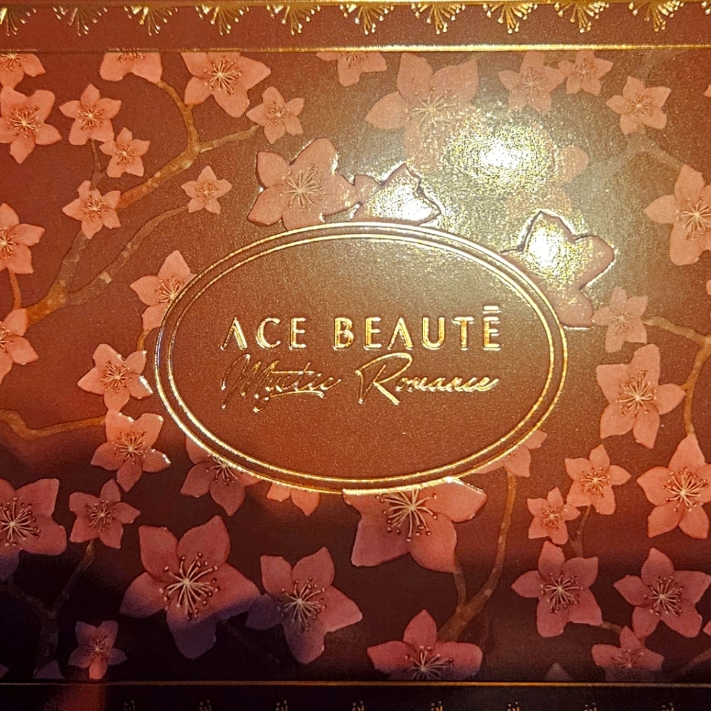 Ace beaute eyeshadow pallet